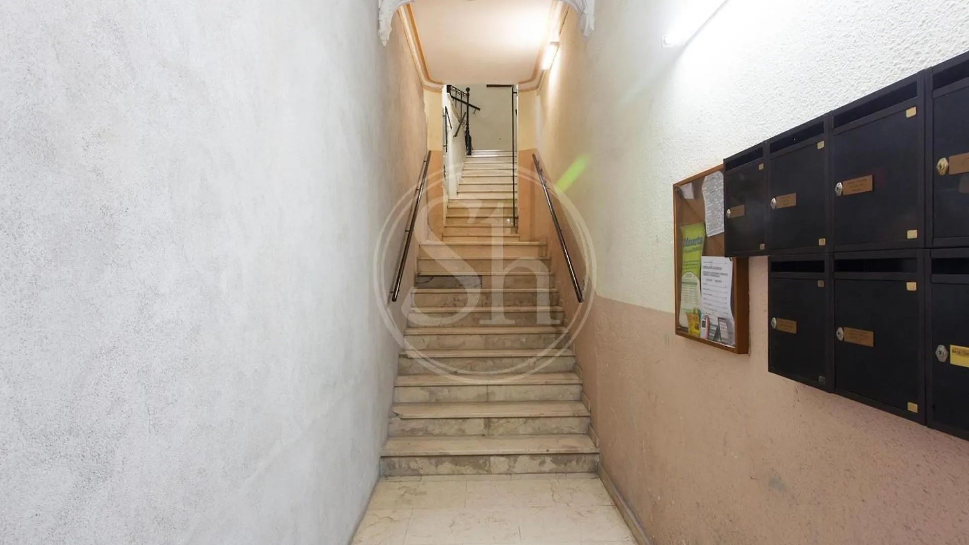 Tranquilo Y Luminoso Apartamento En El Eixample Barselona 0*,  İspanya