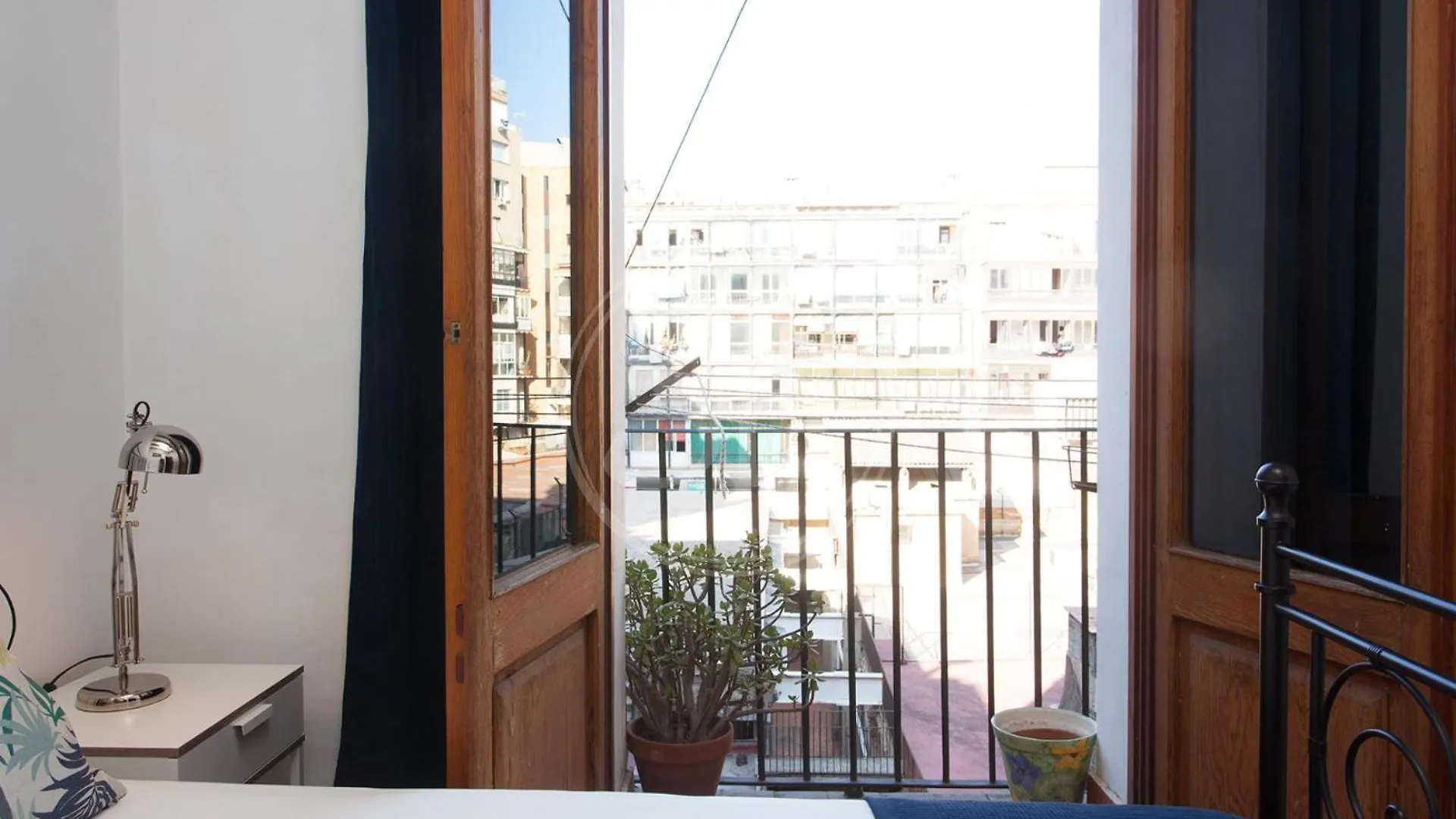 Tranquilo Y Luminoso Apartamento En El Eixample Barselona 0*,  İspanya